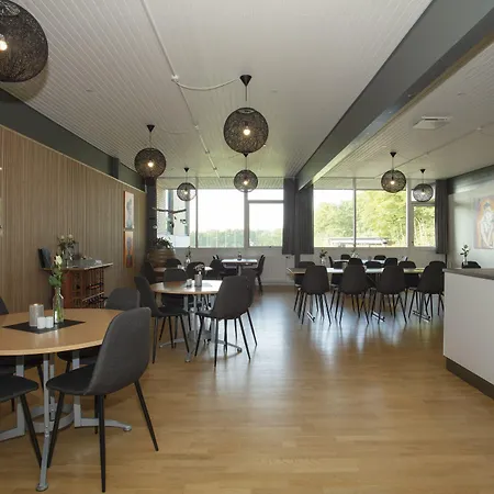 Sports & Kulturcenter Otel 3*